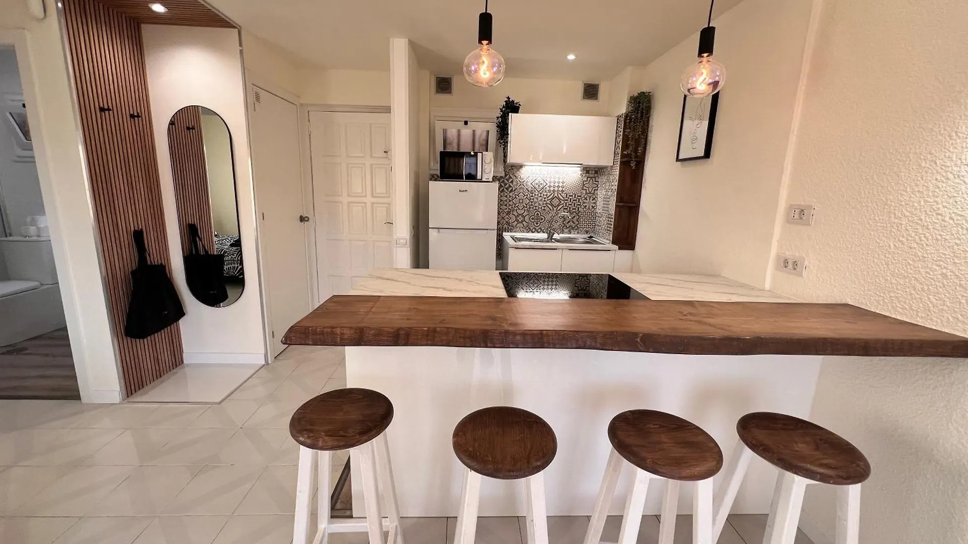Seaview And Sunset Apartment Los Cristianos  Los Cristianos (Tenerife)