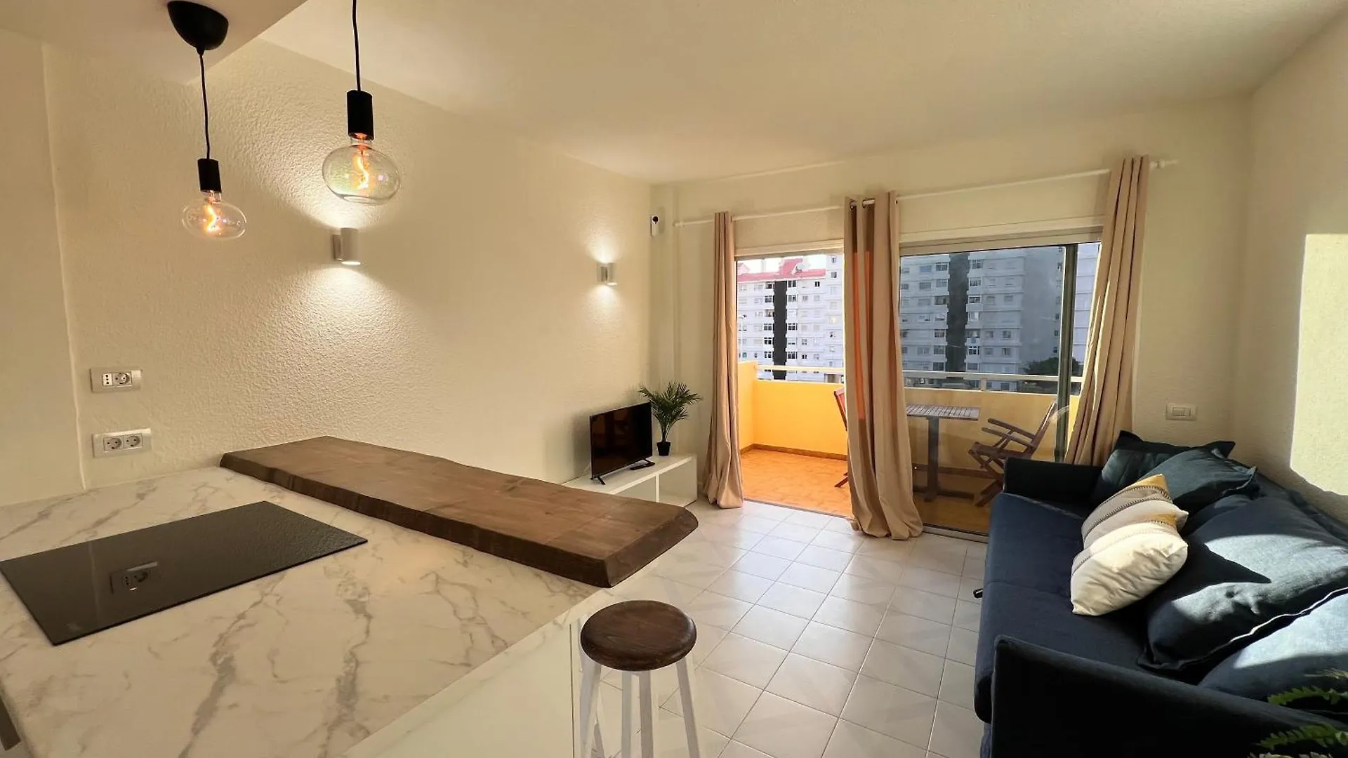 Seaview And Sunset Apartment Los Cristianos Spain