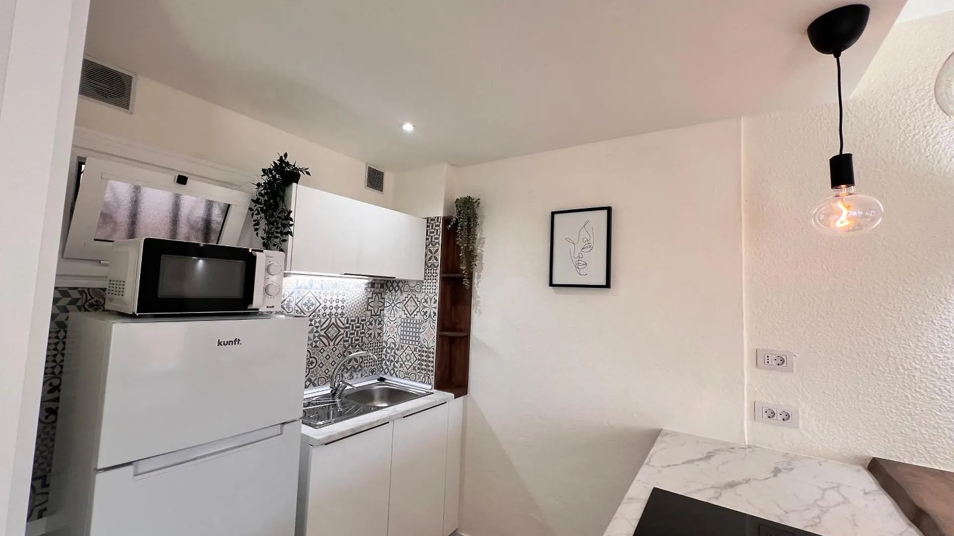 Seaview And Sunset Apartment Los Cristianos 0*, Los Cristianos (Tenerife) Spain